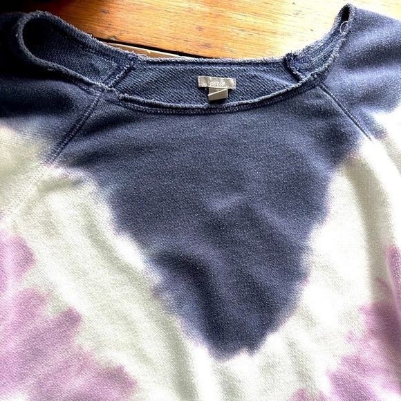 Aerie American Eagle Pink Blue Raw Cut City Sweatshirt Medium EUC - Picture 6 of 12